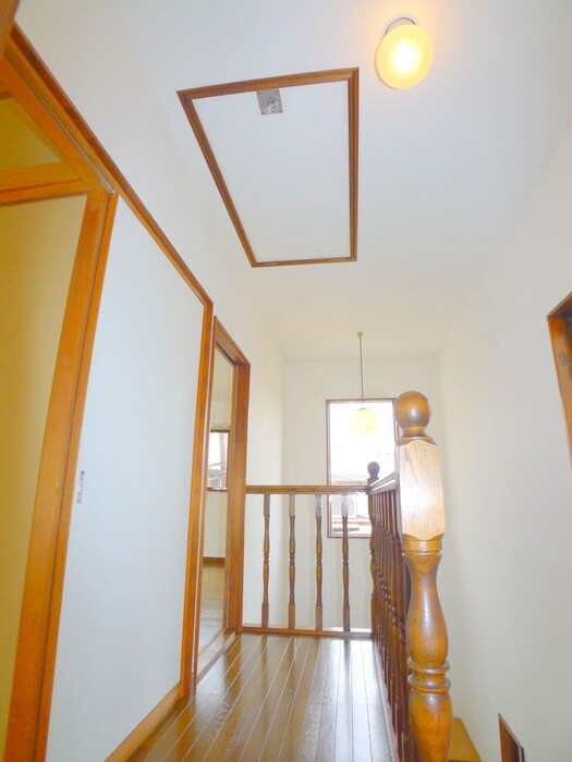 物件内観写真10　(廊下)