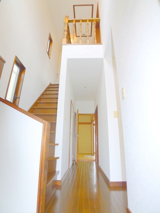 物件内観写真11　(廊下)