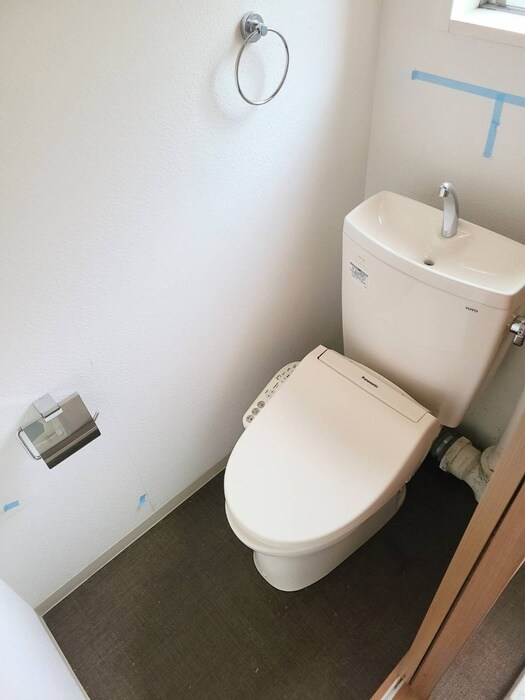 物件内観写真12　(トイレ)