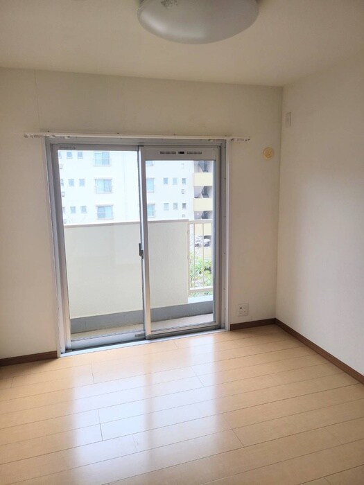 物件内観写真13　(居室)