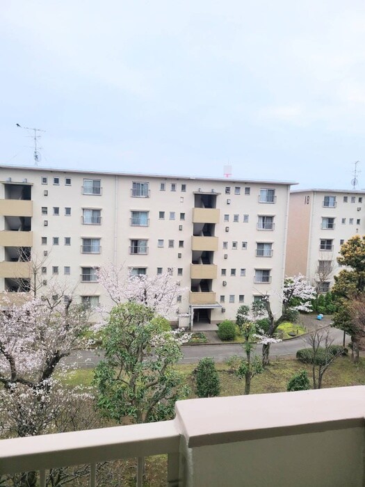 物件内観写真15　(室内からの展望)