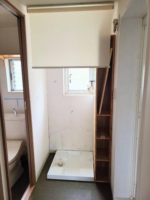 物件内観写真16　(洗濯機置場)