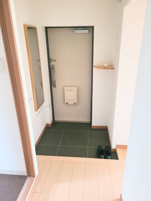 物件内観写真18　(玄関)