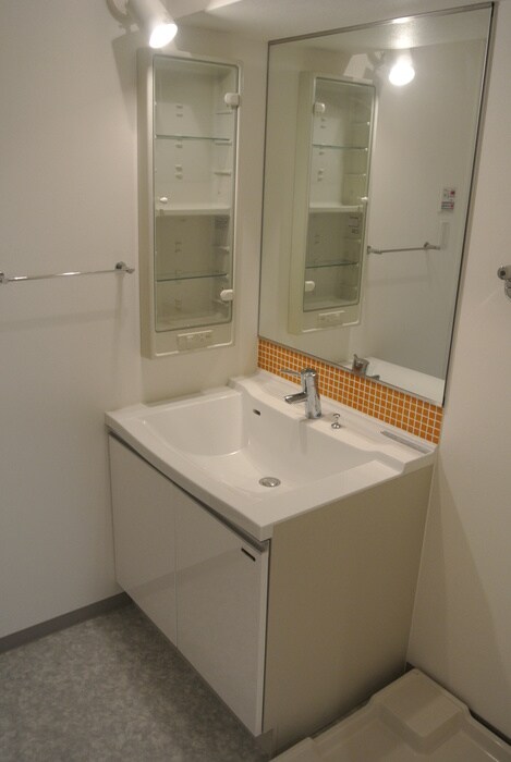 物件内観写真11　(洗面)