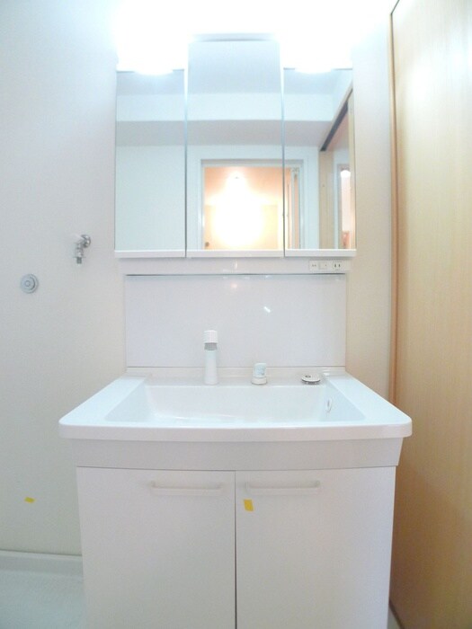 物件内観写真12　(洗面)