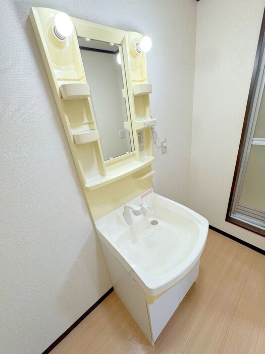 物件内観写真12　(洗面)