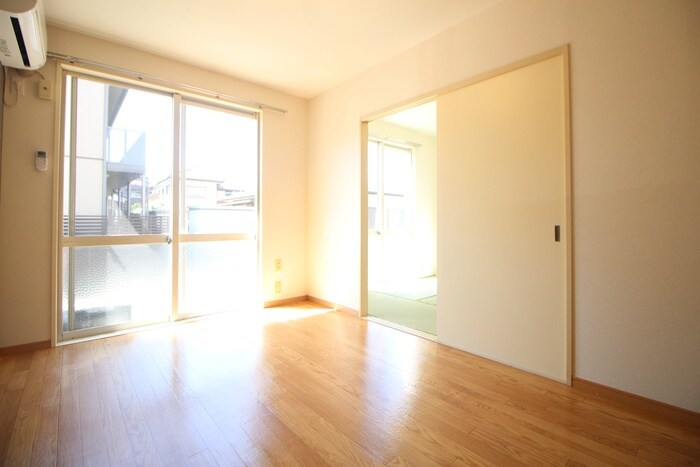 物件内観写真14　(居室)