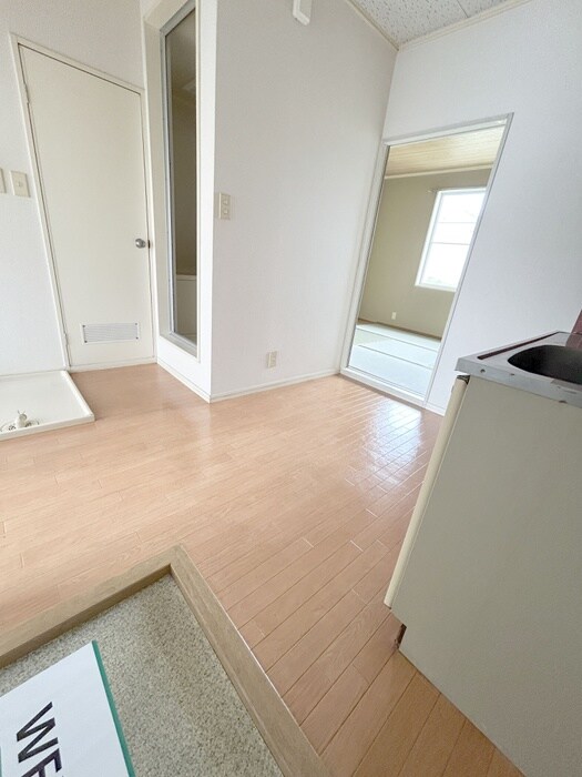 物件内観写真14　(玄関)