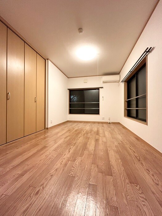 物件内観写真4　(居室)