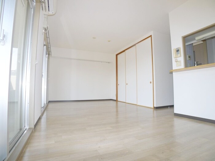 物件内観写真8　(居室)