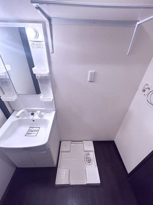 物件内観写真9　(洗濯機置場)