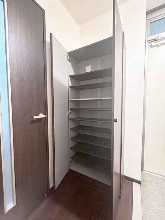 物件内観写真15　(靴箱)