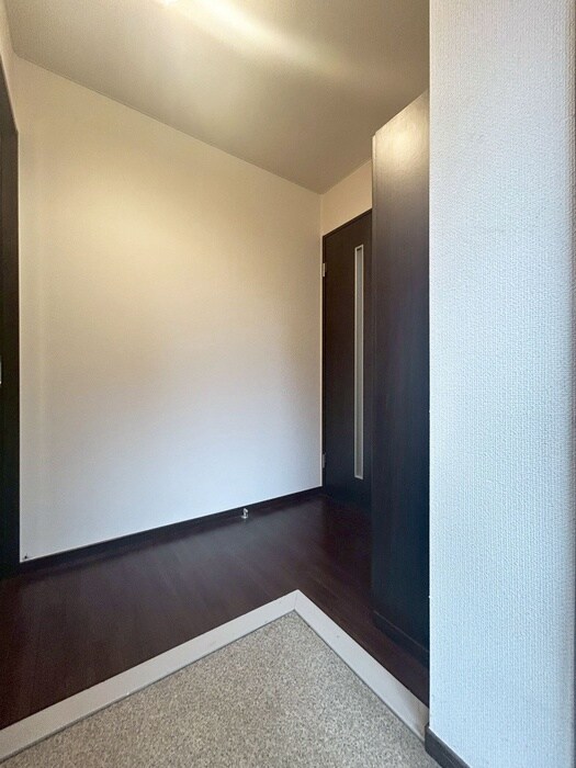 物件内観写真16　(廊下)