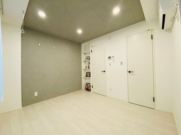 物件内観写真7　(玄関)