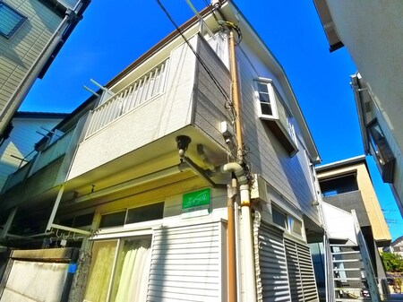 フラットアサラ外観写真