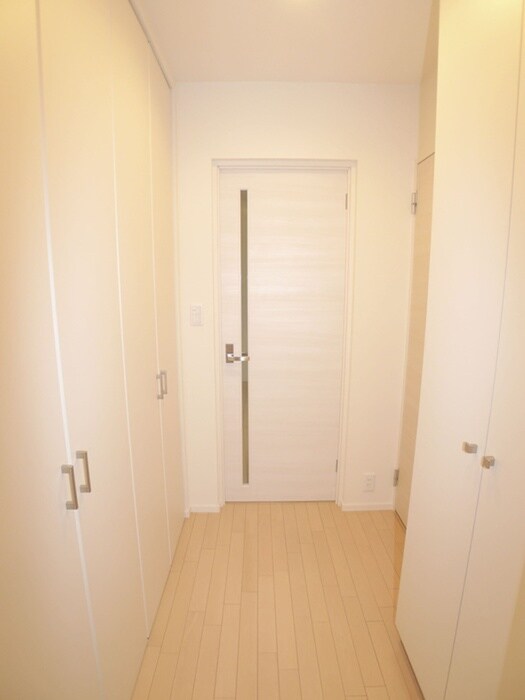 物件内観写真14　(廊下)