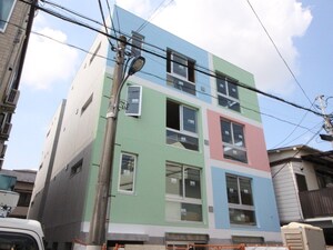 blue palette赤羽弁天通り外観写真