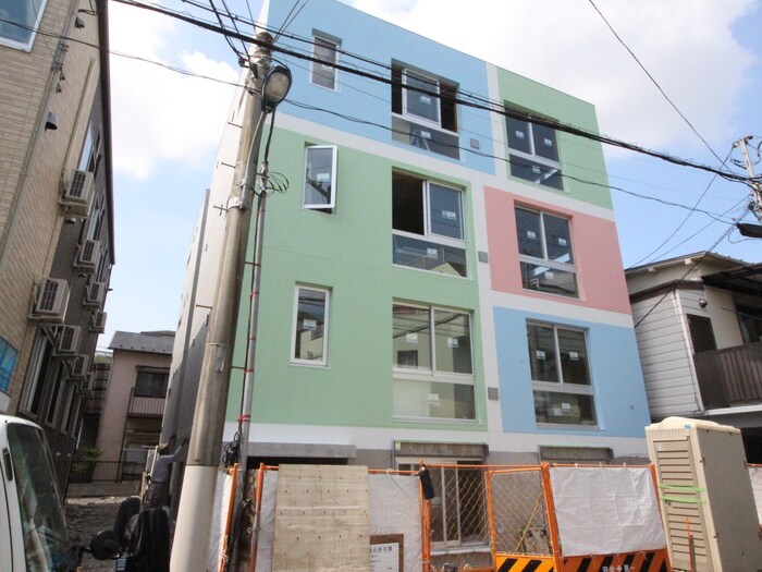 blue palette赤羽弁天通りの外観写真