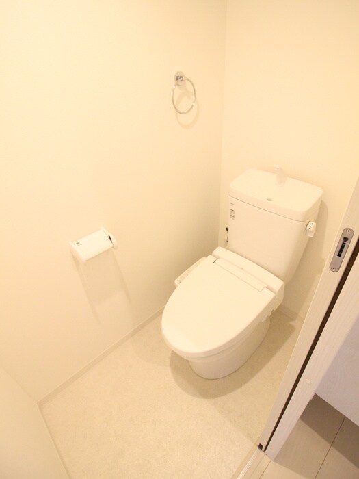 物件内観写真9　(トイレ)