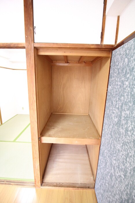 物件内観写真10　(収納)