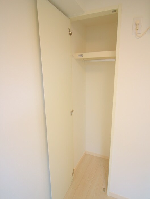 物件内観写真13　(収納)