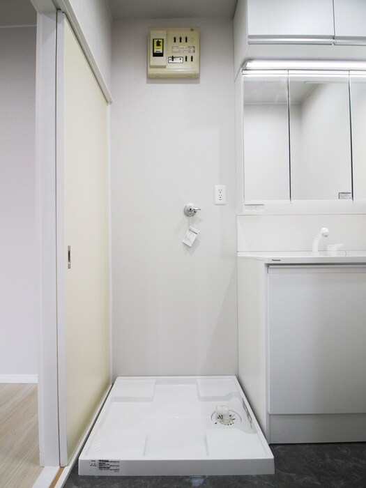 物件内観写真13　(洗濯機置場)