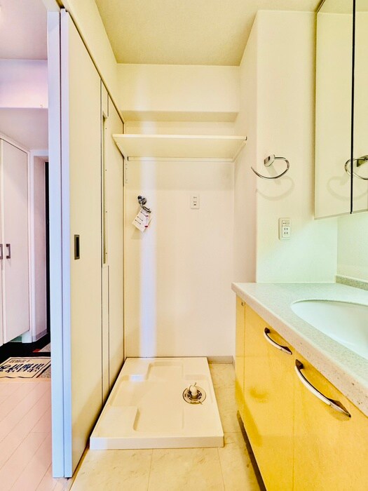 物件内観写真15　(洗濯機置場)