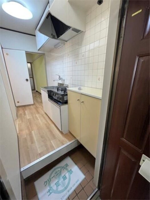 物件内観写真7　(玄関)