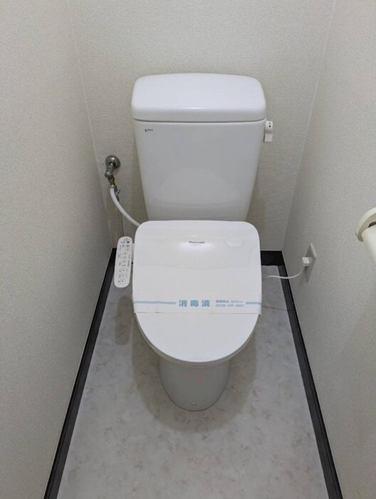 物件内観写真9　(トイレ)