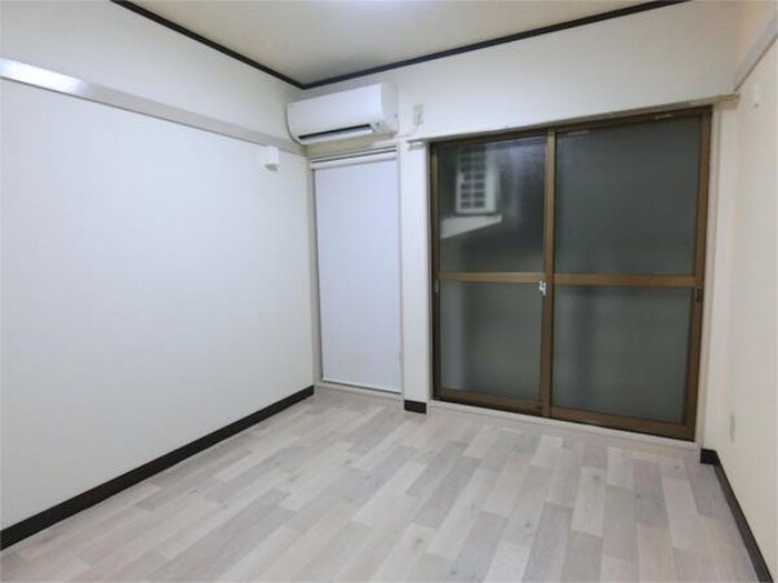 物件内観写真13　(居室)