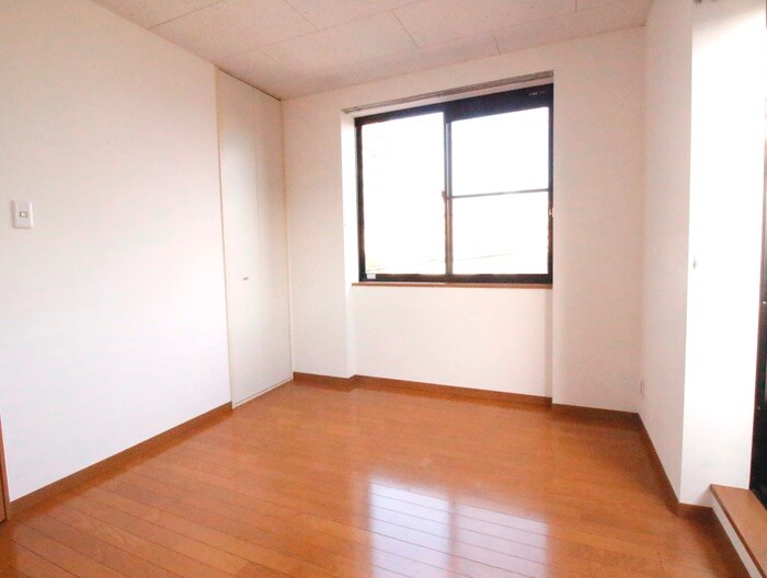 物件内観写真10　(居室)