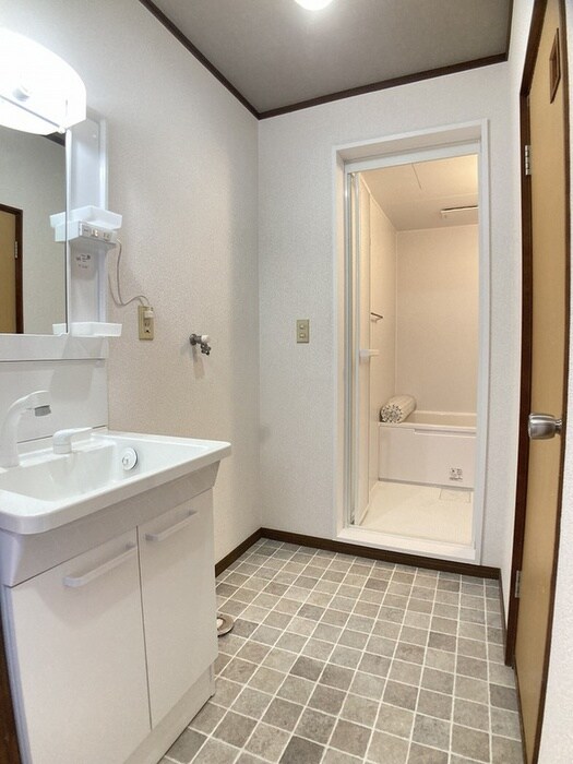 物件内観写真8　(洗濯機置場)