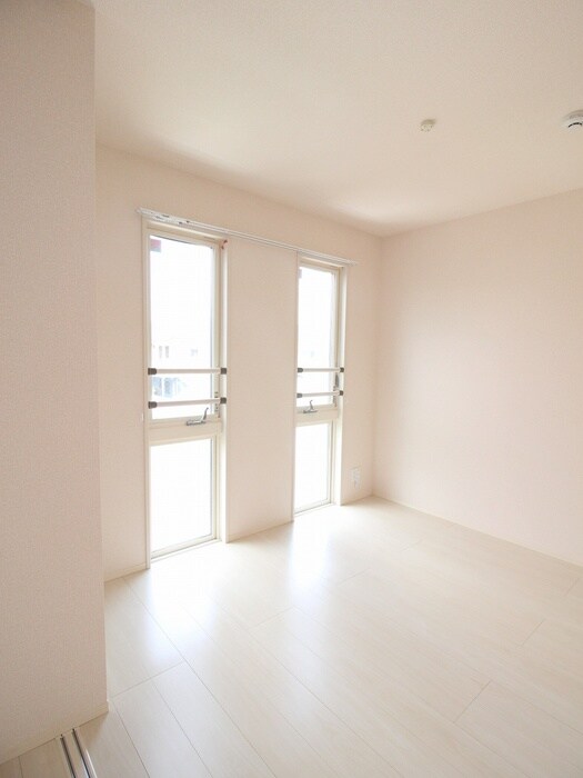 物件内観写真6　(居室)