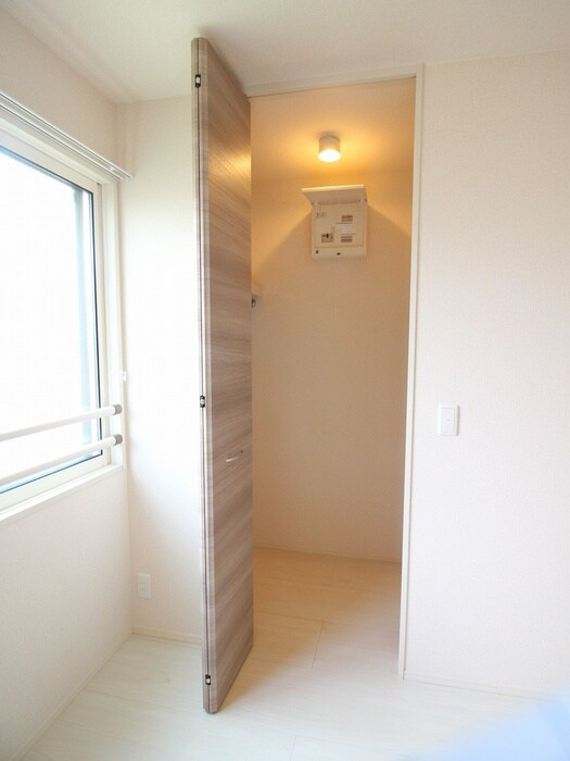 物件内観写真9　(収納)