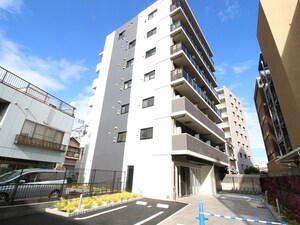 カデュウー外観写真