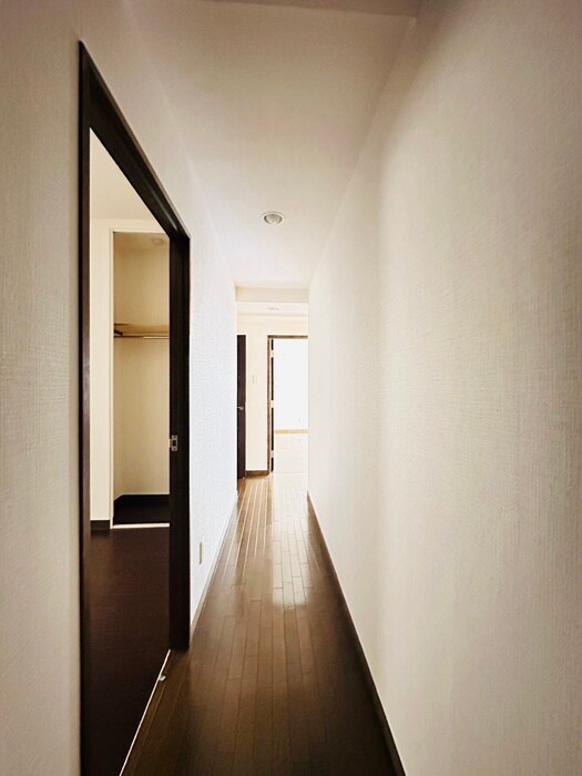物件内観写真16　(廊下)