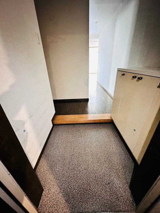 物件内観写真22　(玄関)
