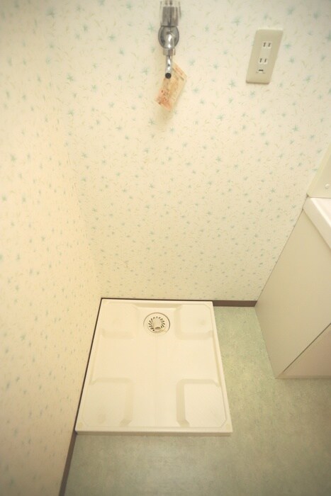 物件内観写真17　(洗濯機置場)