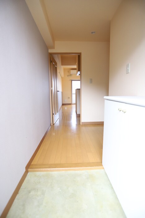 物件内観写真19　(玄関)