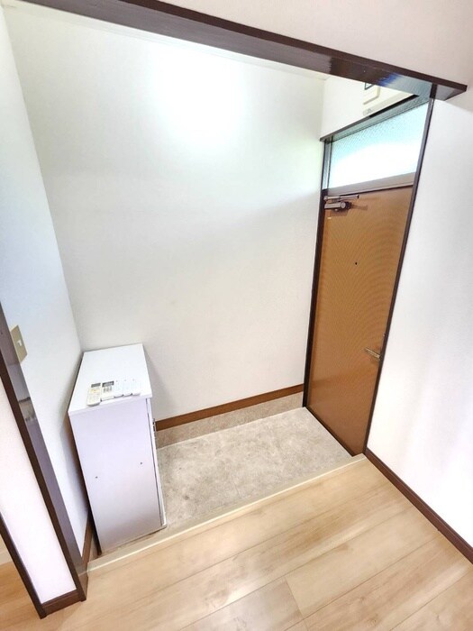 物件内観写真17　(玄関)