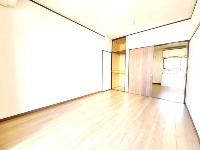 物件内観写真19　(居室)