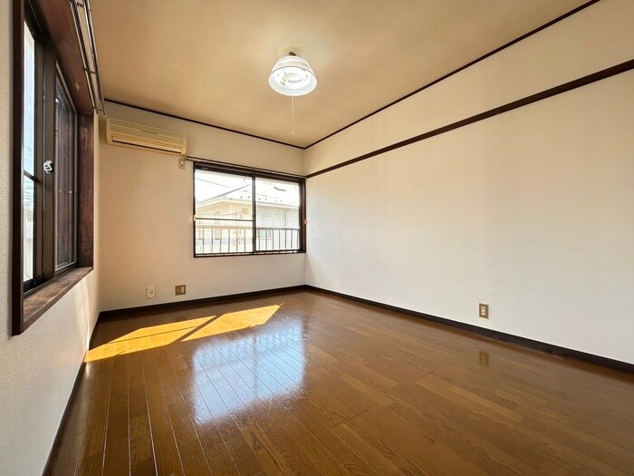 物件内観写真9　(居室)