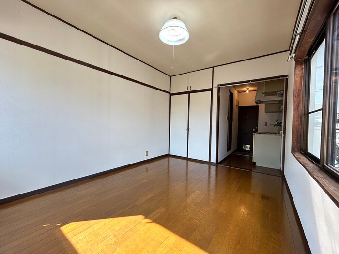 物件内観写真10　(居室)