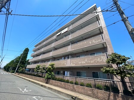 カ－ネリアン・東越谷外観写真