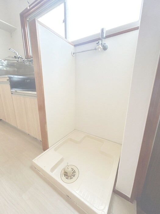 物件内観写真13　(洗濯機置場)