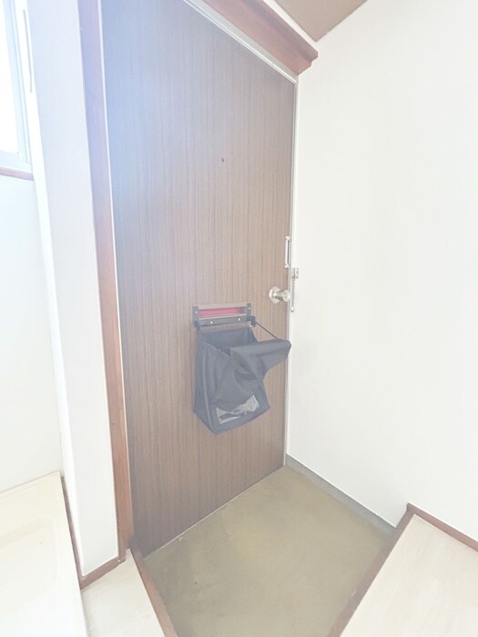 物件内観写真17　(玄関)