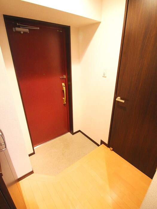 物件内観写真8　(玄関)