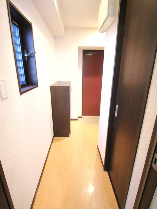 物件内観写真9　(廊下)