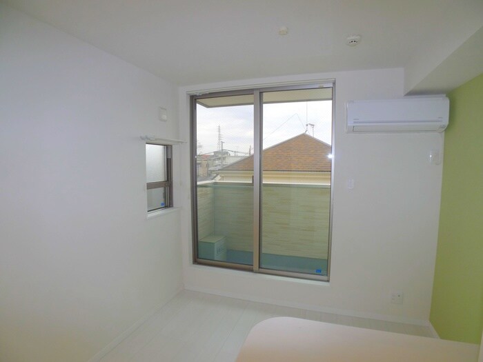 物件内観写真11　(室内からの展望)