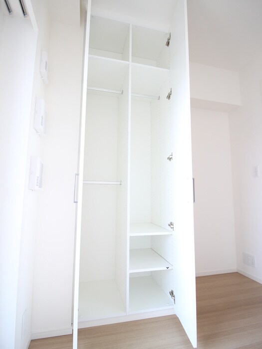 物件内観写真8　(収納)